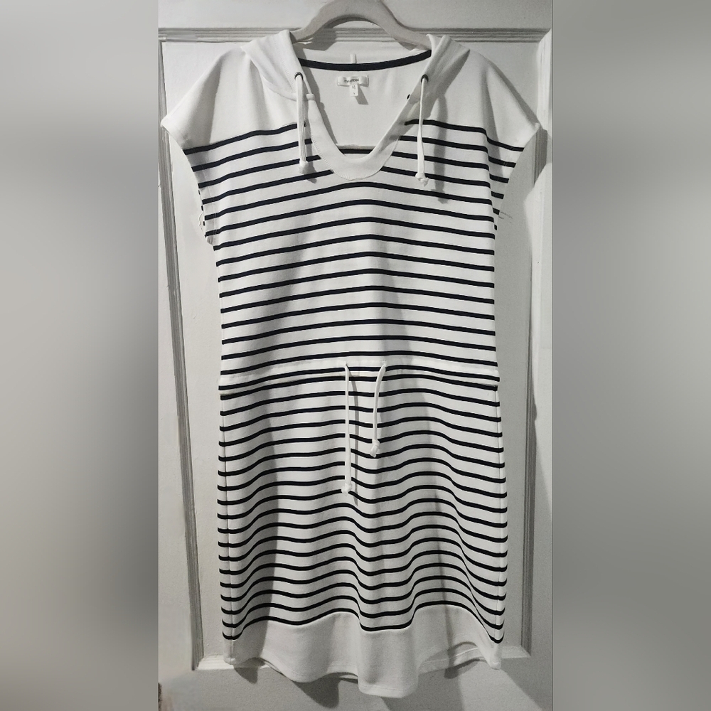 NWOT Maurices White and Navy Striped Hoodie Dress size:S
